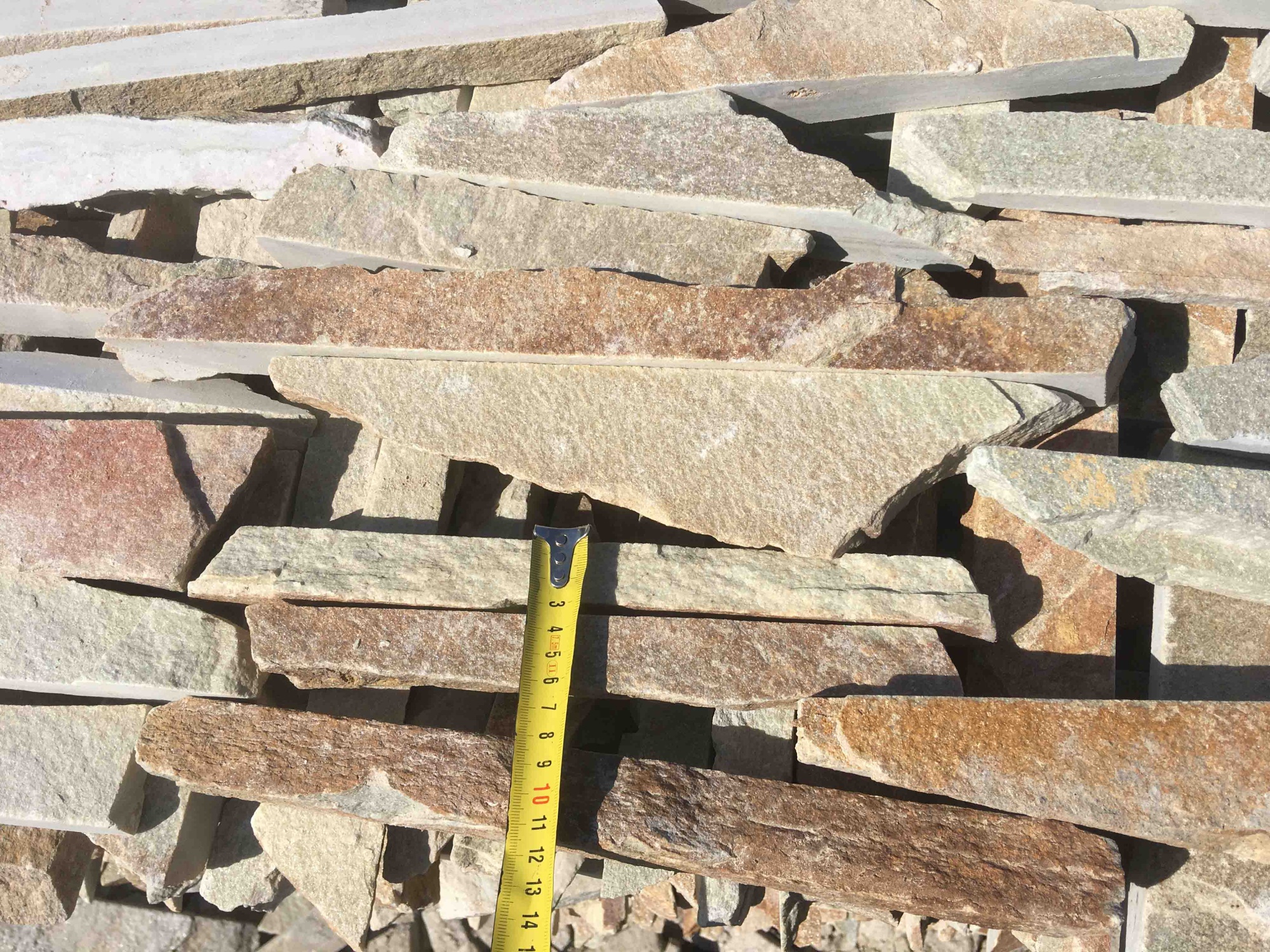 Горбушка златолит золотистый для облицовки купить в Республике Якутия