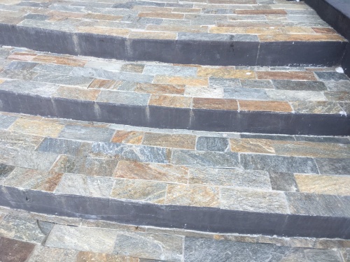 Плитка из Златолита Уральского для лестницы купить в Республике Якутия