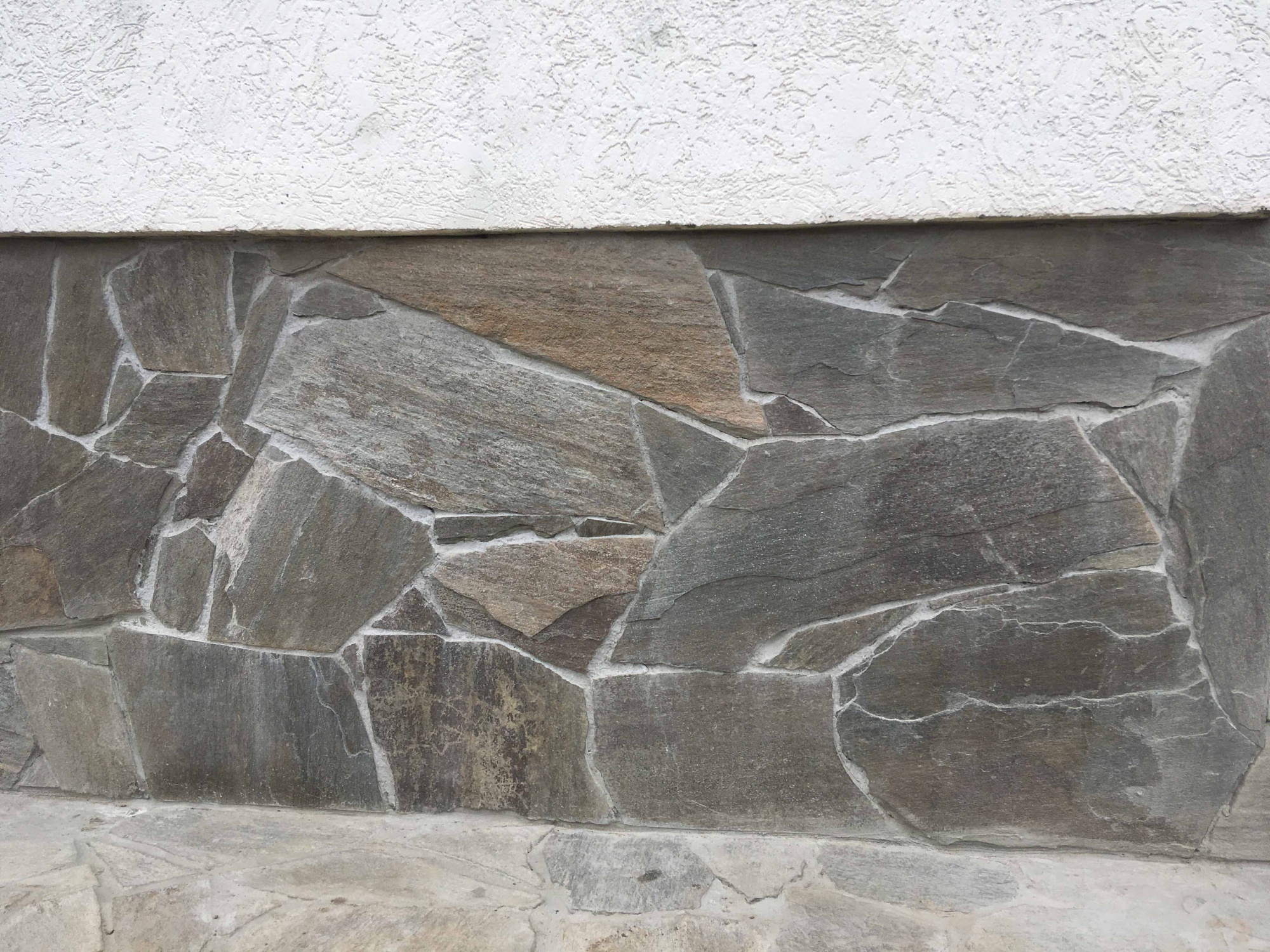 Плитняк златолит Уральский для цоколя, отмостки купить в Республике Якутия