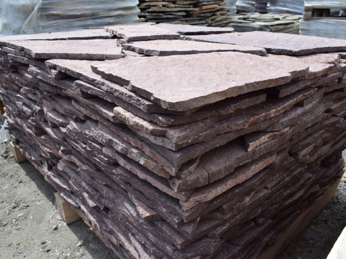 Плитняк лемезит бордовый для облицовки цоколя 20-25 мм  купить в Республике Якутия