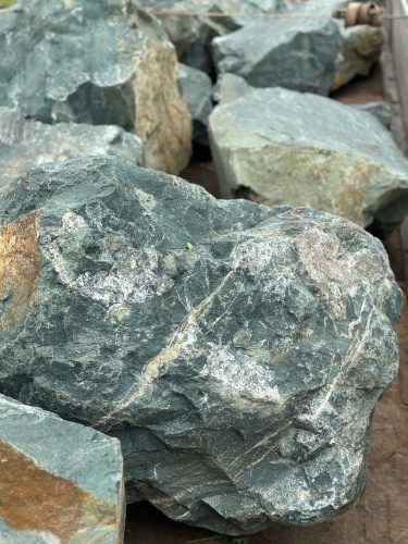 Камни для ландшафтного дизайна зелёные 10-60 килограмм купить в Республике Якутия