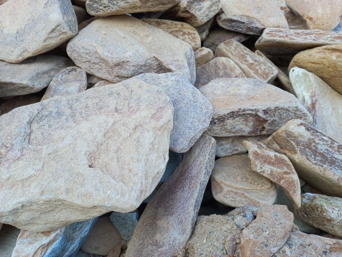 Златолит жёлтый, жёлто-зелёный глыбки и валуны для ланшафтного дизайна купить в Республике Якутия