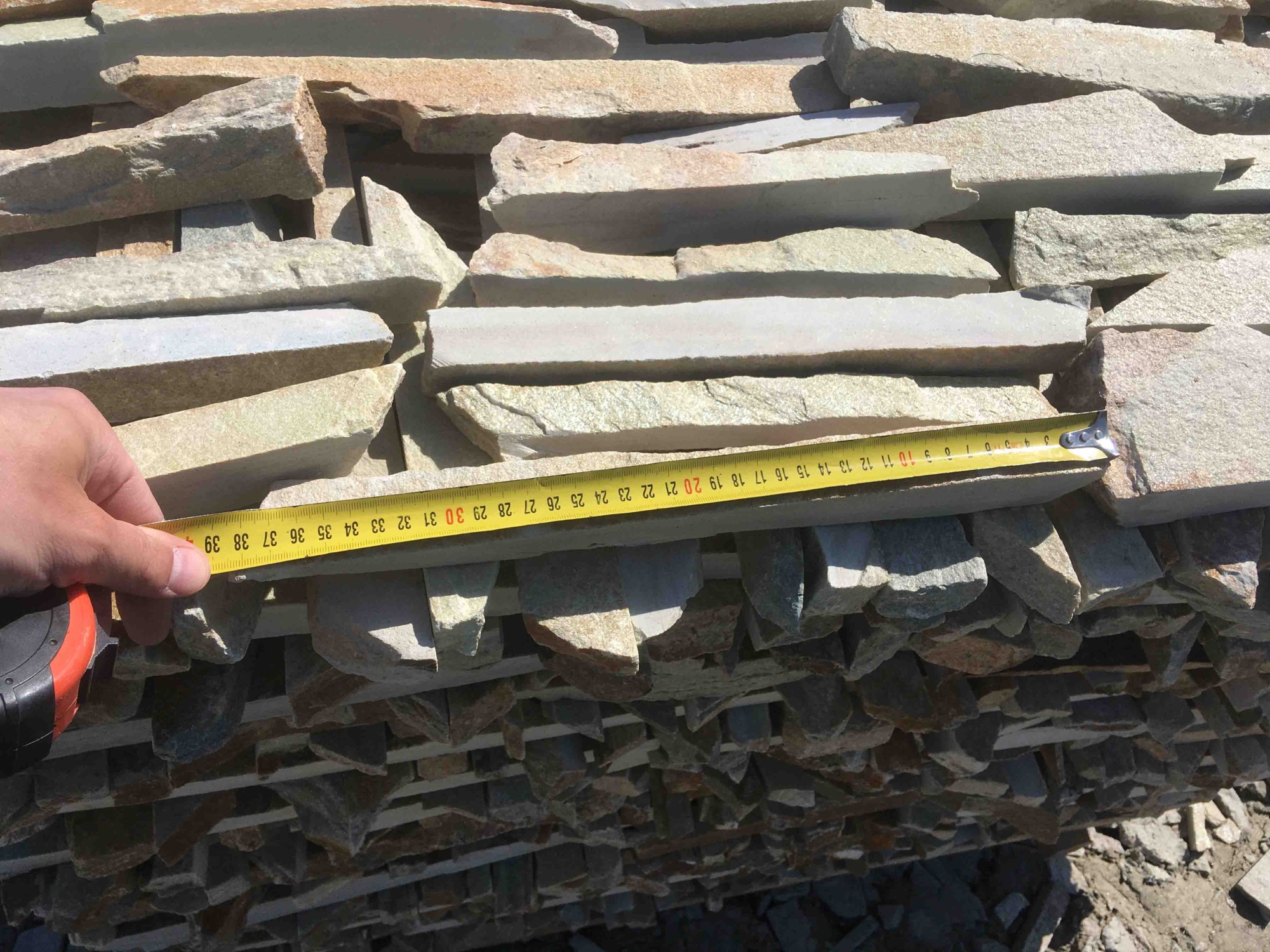 Горбушка златолит золотистый для облицовки купить в Республике Якутия