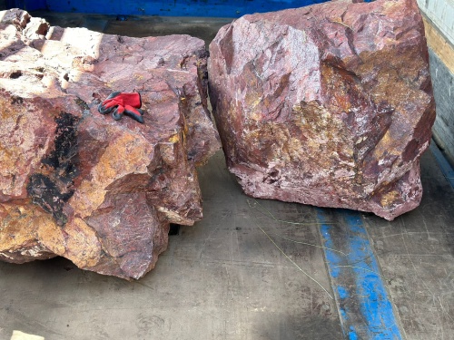 Ландшафтные глыбы красно-фиолетовые 200-1000 килограмм купить в Республике Якутия