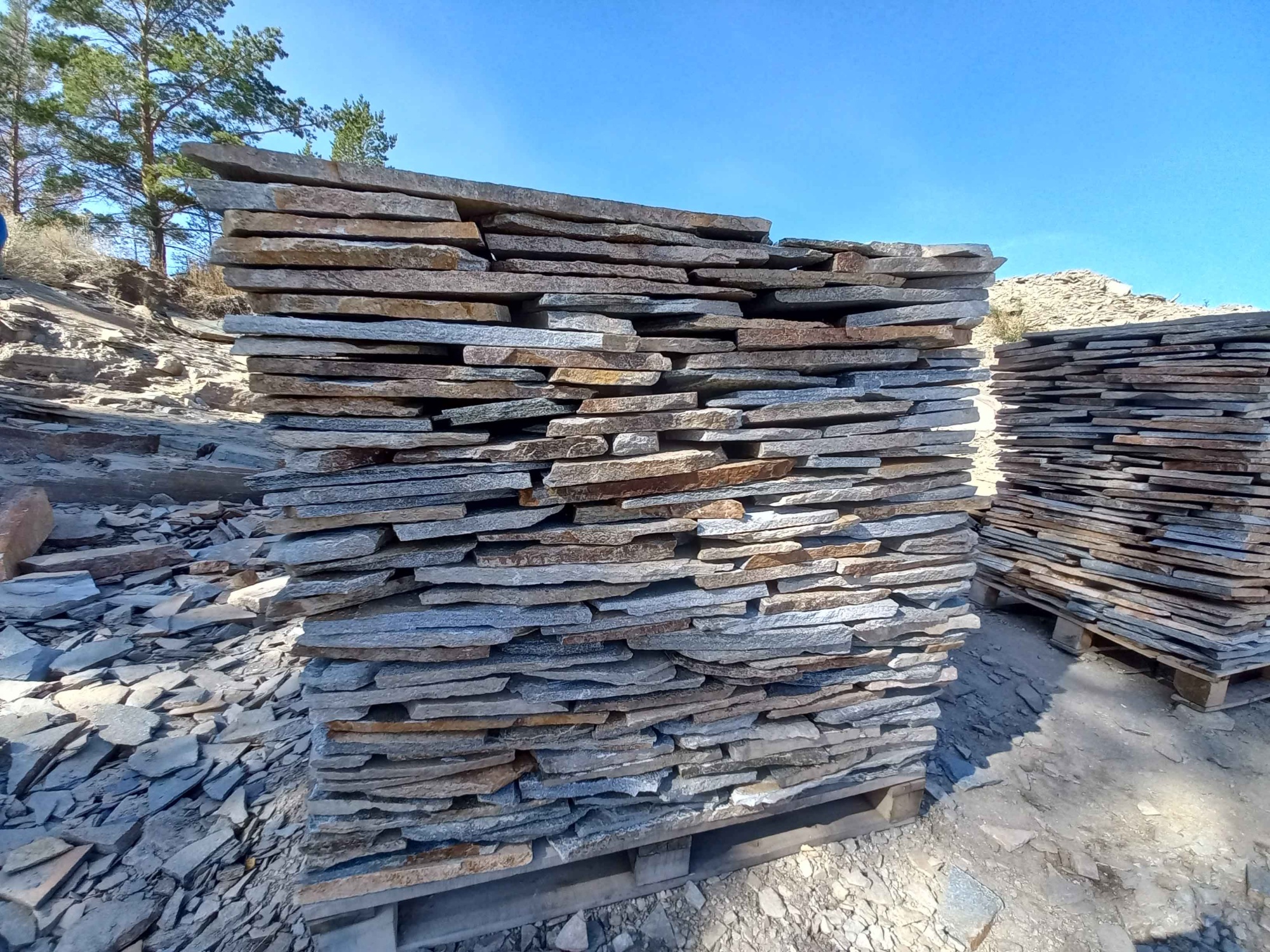 Плитняк златолит серебристый для фасада купить в Республике Якутия