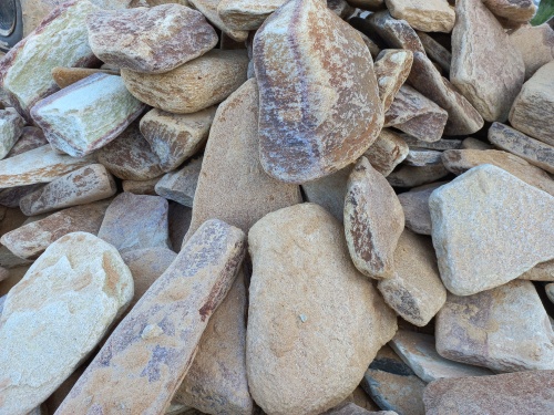 Златолит жёлтый, жёлто-зелёный глыбки и валуны для ланшафтного дизайна купить в Республике Якутия